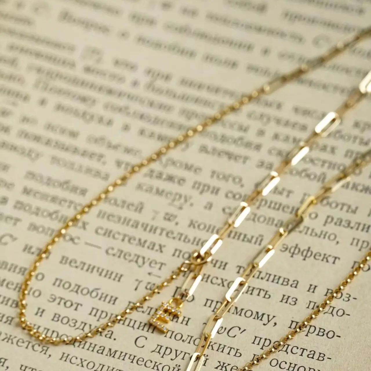 

MADALENA SARARA 18K Yellow Gold Women Bracelet Link Chain Alphabet Letter Pendant Au750 O Shape Chain Anklet