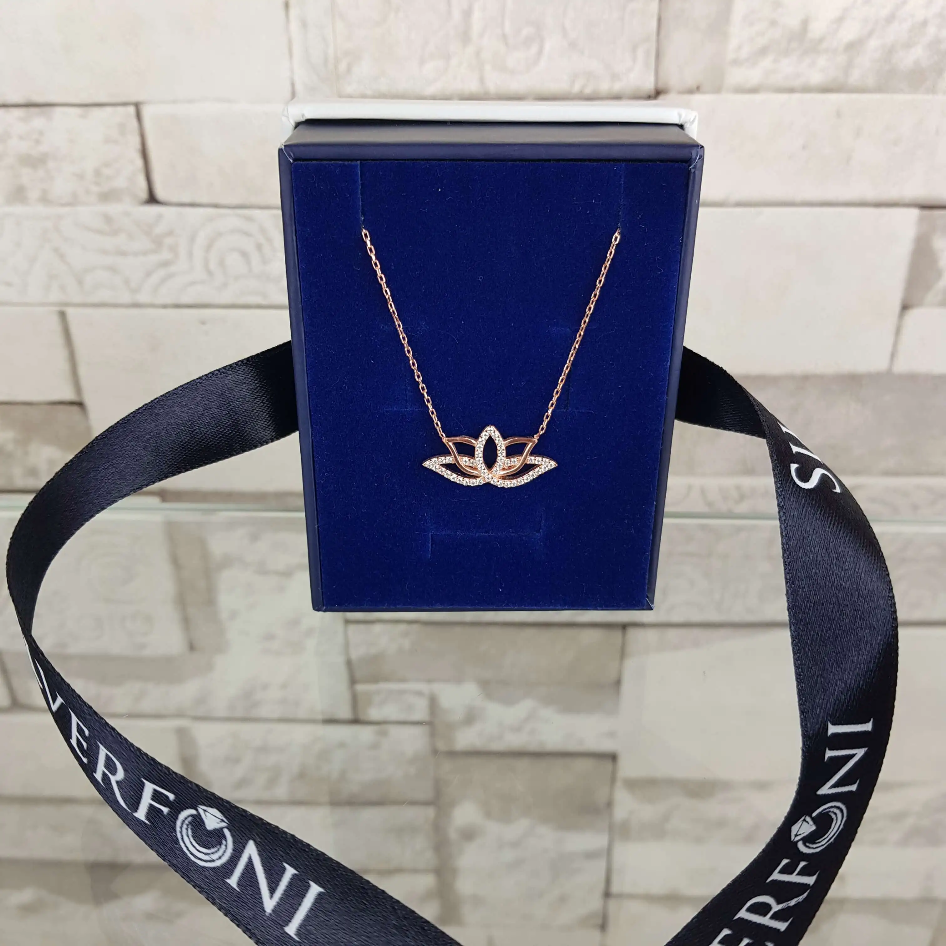 Collier en argent Sterling 925 pour femmes, pendentif de fleur de Lotus en pierre de Zircon, cadeau d'anniversaire, chaîne élégante et Cool de luxe
