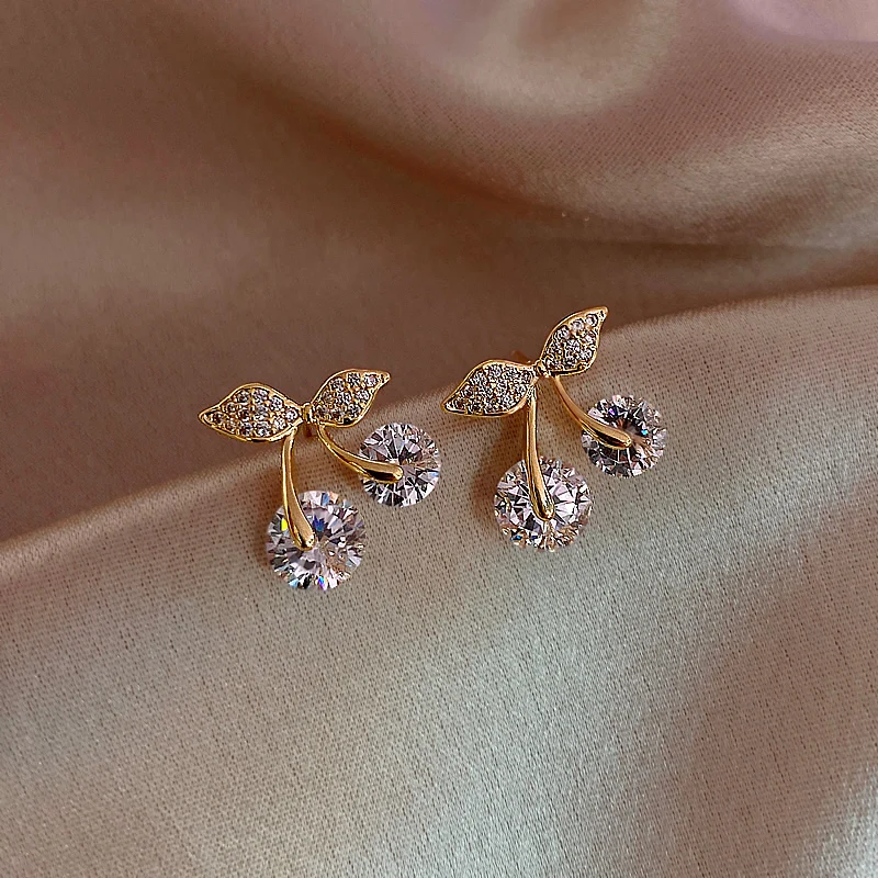 

Korean Fashion Crystal Cherry Stud Earrings For Women Exquisite Zircon Leaves Rhinestone Earring Wedding Birthday Jewelry Gifts