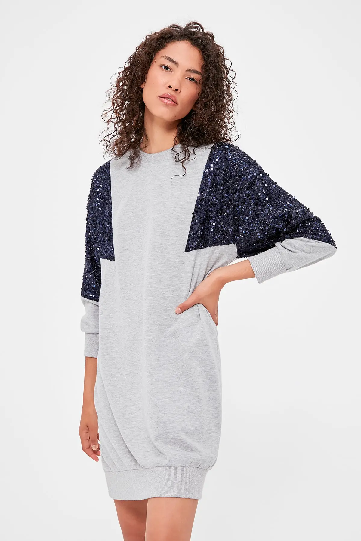 Trendyol трикотажное платье с блестками TWOAW20EL1721|Женские платья| |