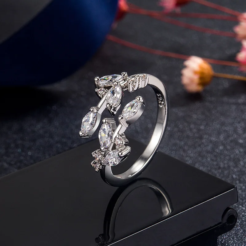 

2022 New Creative Leaf Branch Shape Open Ring For Women Silver Color Luxury Finger Jewelry Wedding Party Girl Personality Rings