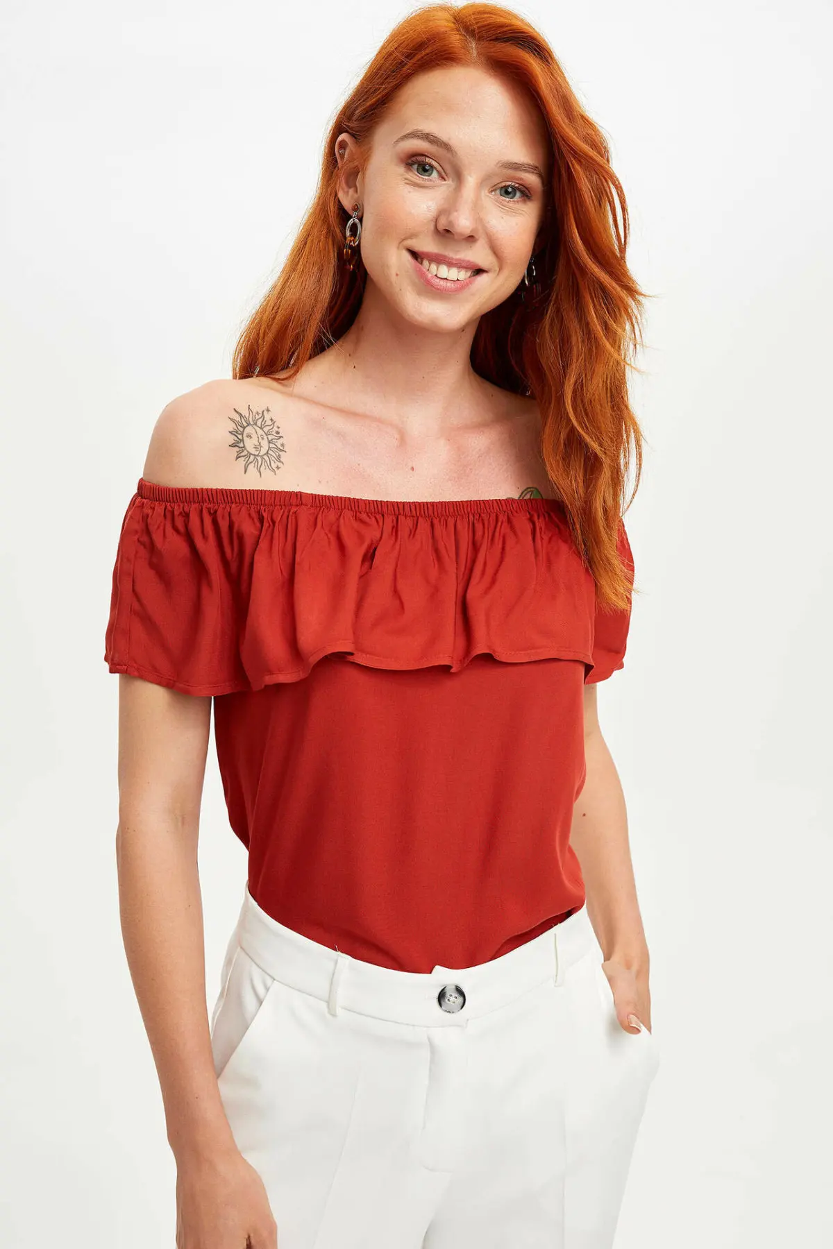 DeFacto Женская Летняя Сексуальная Блузка с открытыми плечами и оборками женский