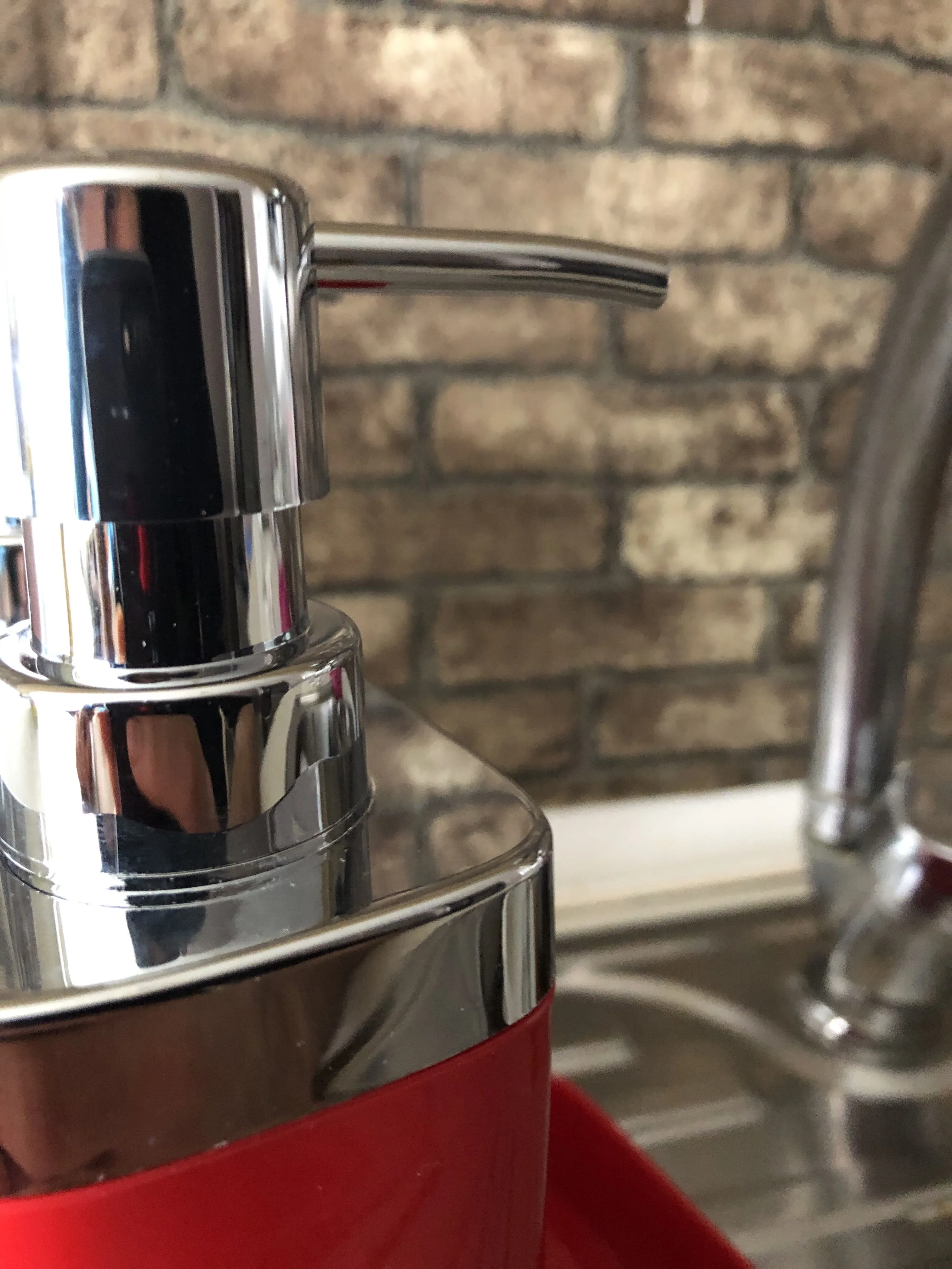 

750 ML Double Liquid Soap Dispenser Bathroom Equipment With For Kitchen Sponge Bathroom Accessories 5 Different Colours Washing Tools White Red Black Gray Refillable Bottles Luxury Great