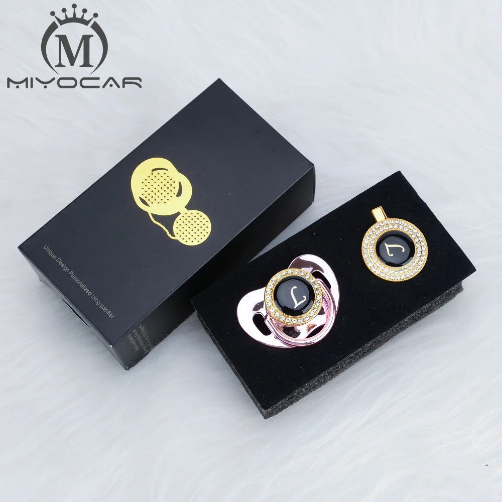 Уникальный дизайн имя и инициалы MIYOCAR L красивая блестящая соска на клипсе без БФА