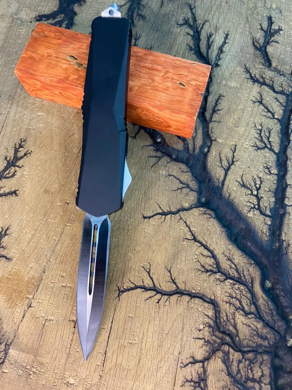 Нож автоматический Фронтально выкидной Microtech