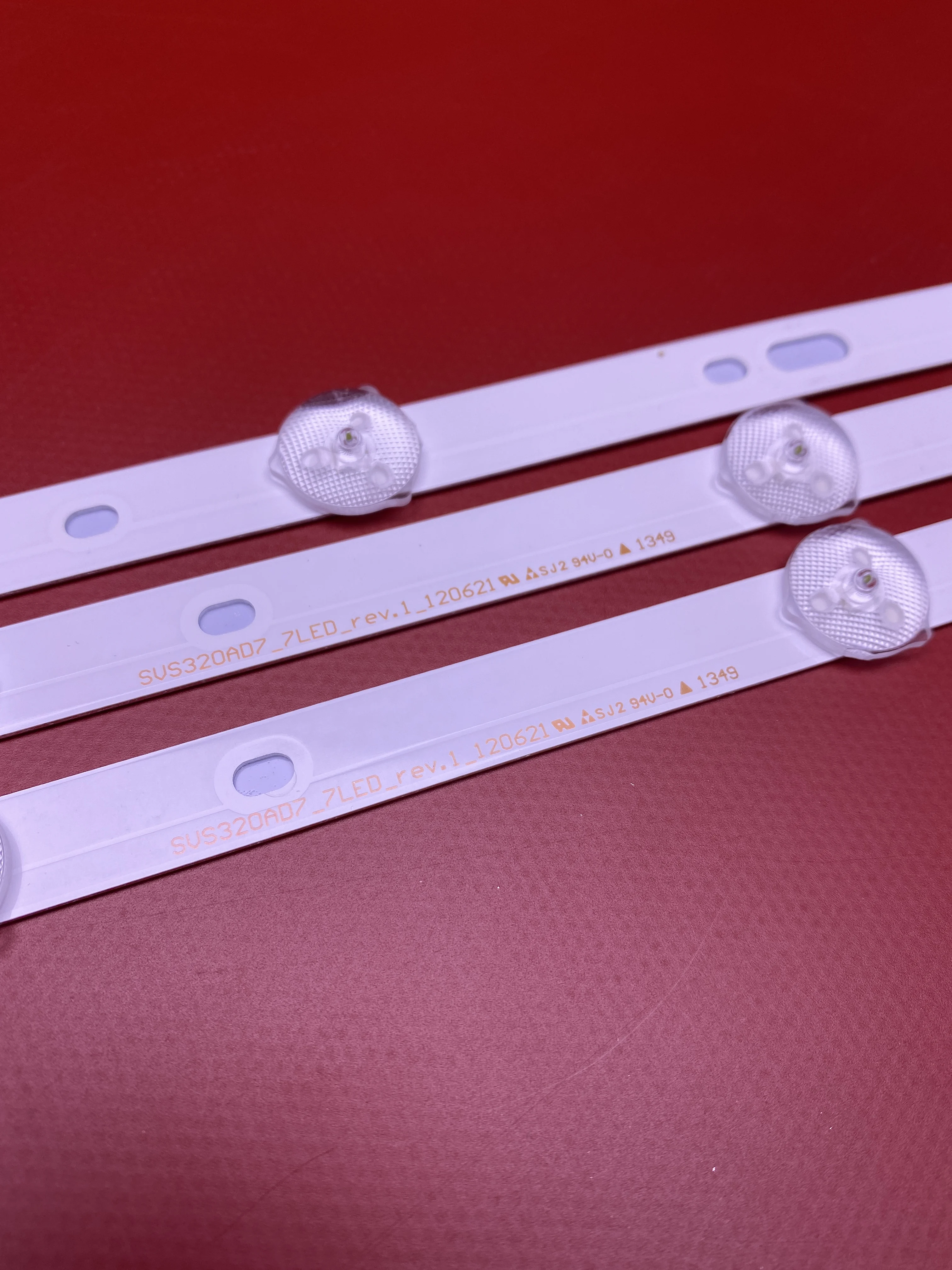 LED TV подсветка SVS320AD7 for SVS320AD7-7LED SVS320AD7-6LED LT-05 VIVAX 3030 AD7-7LED |