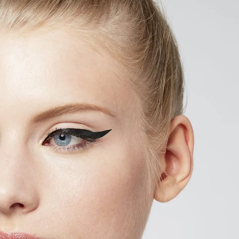 L'Oreal Paris Суперлайнер Трафарет для глаз &quotВзгляд кошки&quot эффекта кошачьего