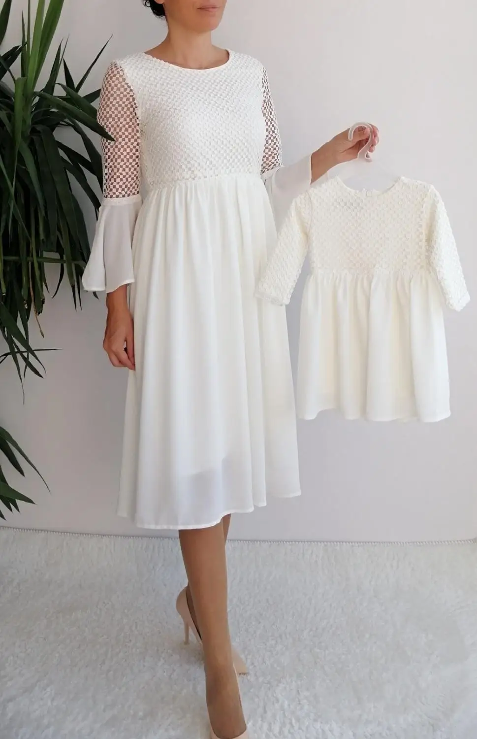 

Hotice Mother and Daughter Clothing Dress White Robadan Lace Below Knee Wedding Party Birthday Family Matching Outfits Dresses