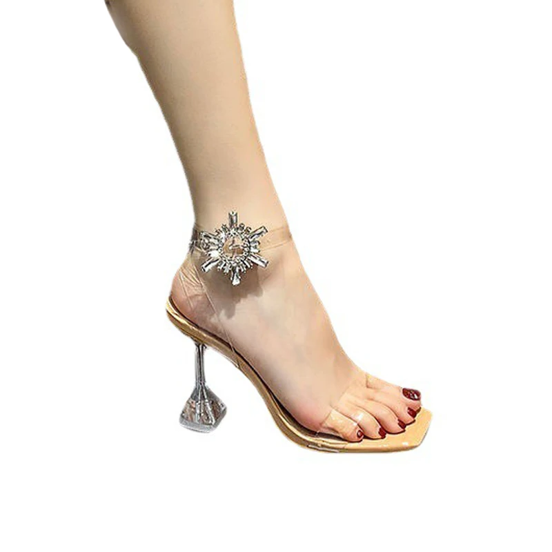 

Новинка лета 2022, прозрачные сандалии, женская обувь на высоком каблуке и стразы с острым носком, сланцы, дизайнерские тапочки, женская обувь