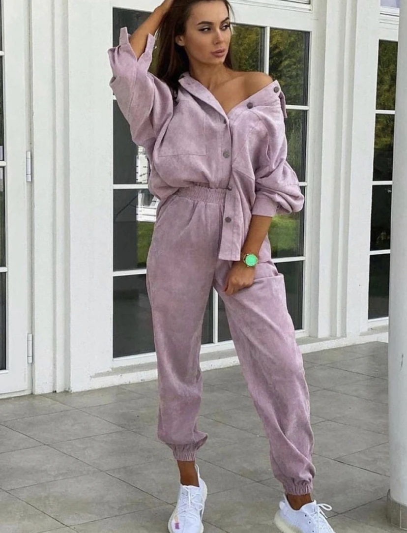 Модный женский костюм вельвет с брюками спортивный стиль рубашка на пуговицах