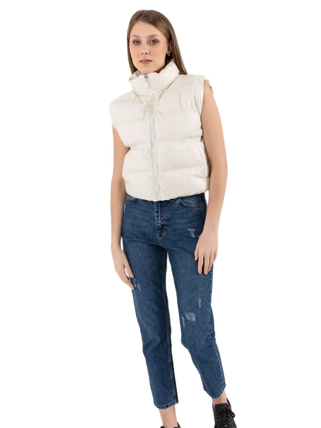 

INTERIOR LINED - ZIPPER CLOSURE - DOUBLE POCKETS - WATERPROOF-USED - WARM KEEPING- LEATHER SHORT INFLATABLE VEST