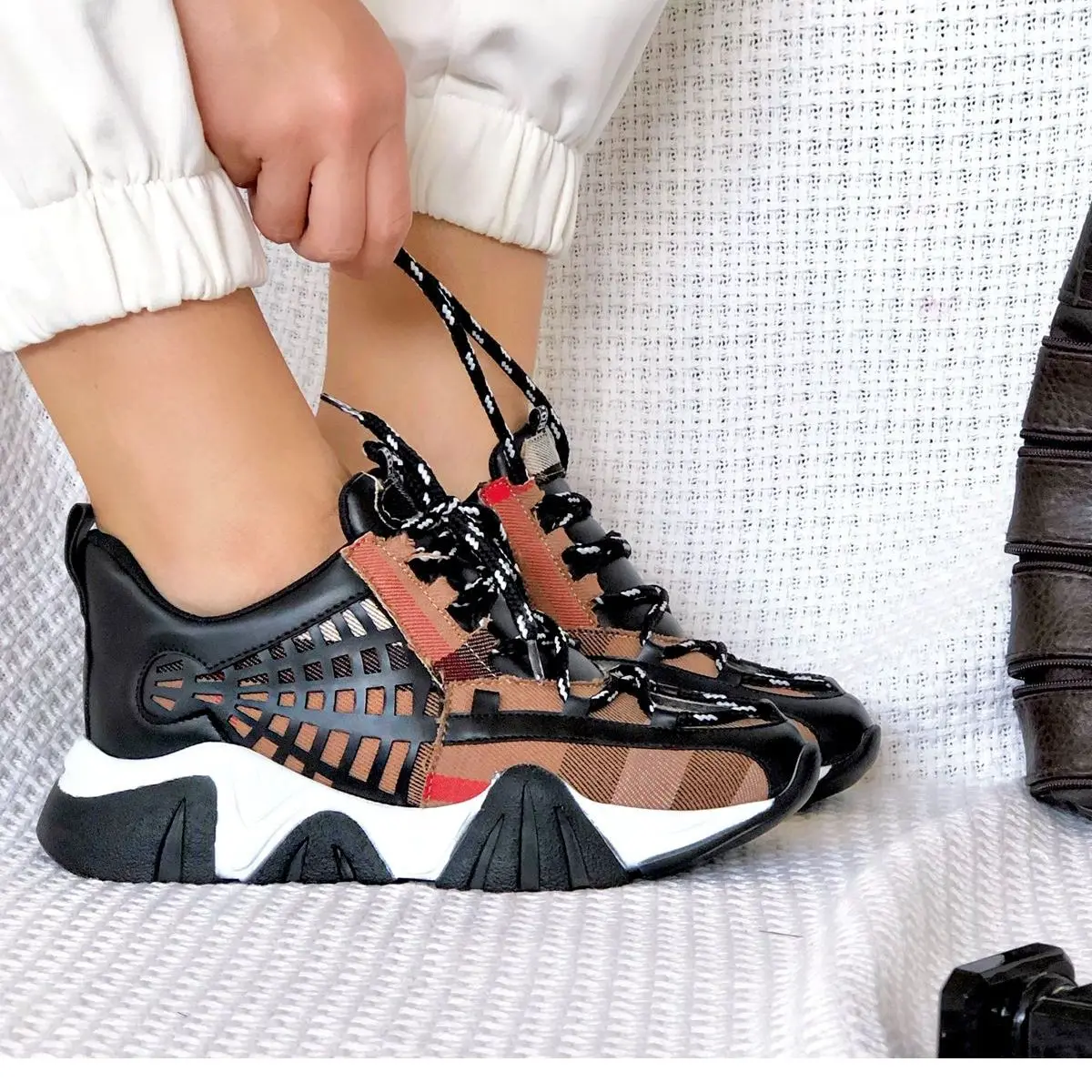 

Janice Black Women Sneaker Casual Breathable Comfortable Platform Sport Shoes Fashion Design Elegant Running Walking Lace Up Ladies Shoe Sneakers