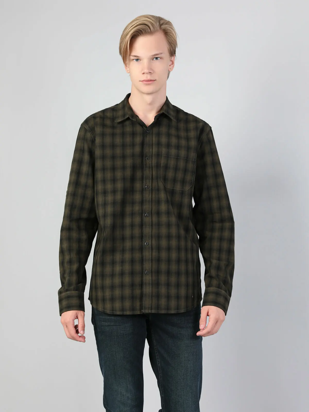 

Men Long Sleeve Shirt CL1044531