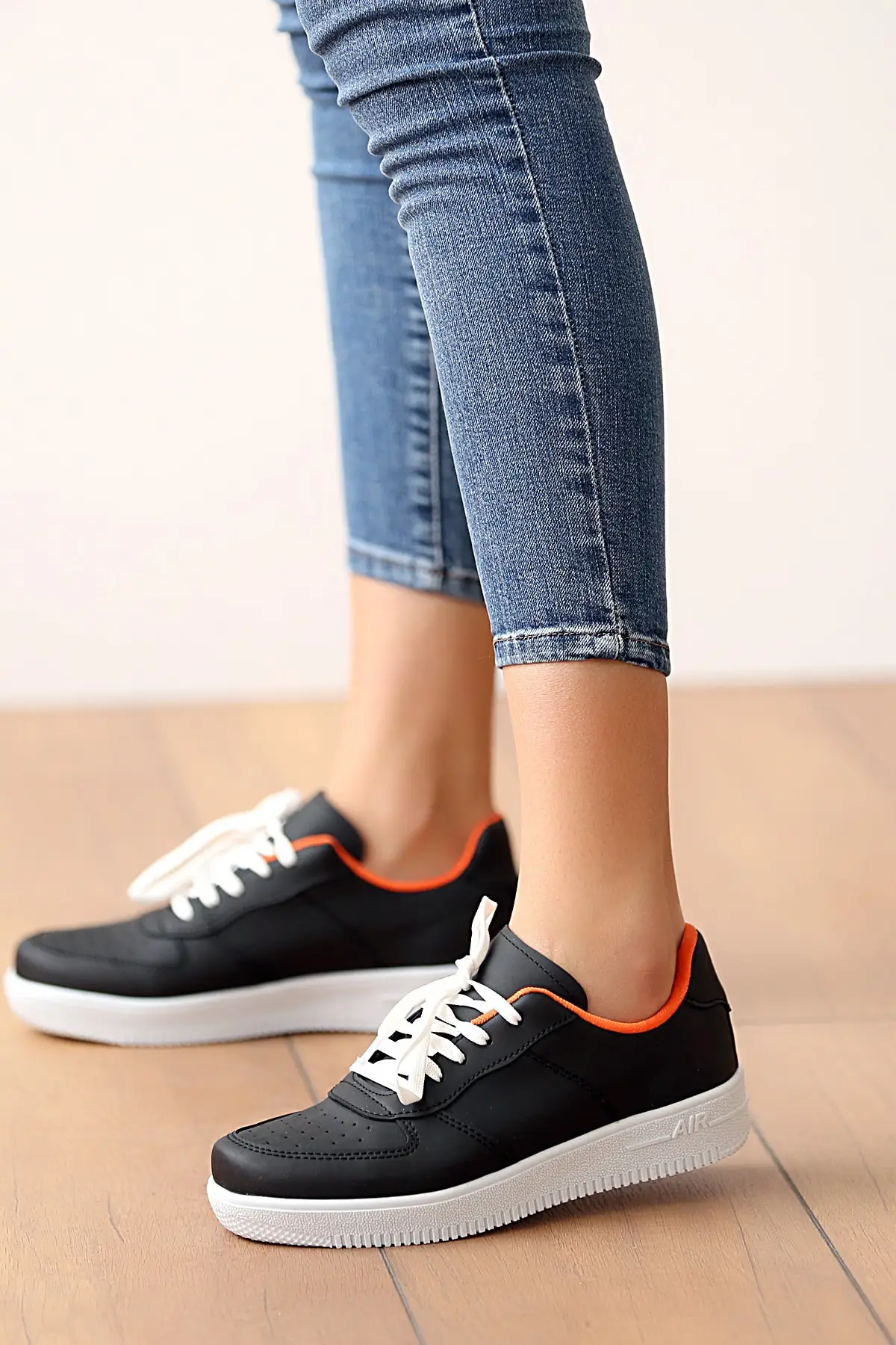 

2021 New Stylish Ladies Comfortable Sneakers Women Shoes Breathable Footwear Flexible Female Walking Running Shoes