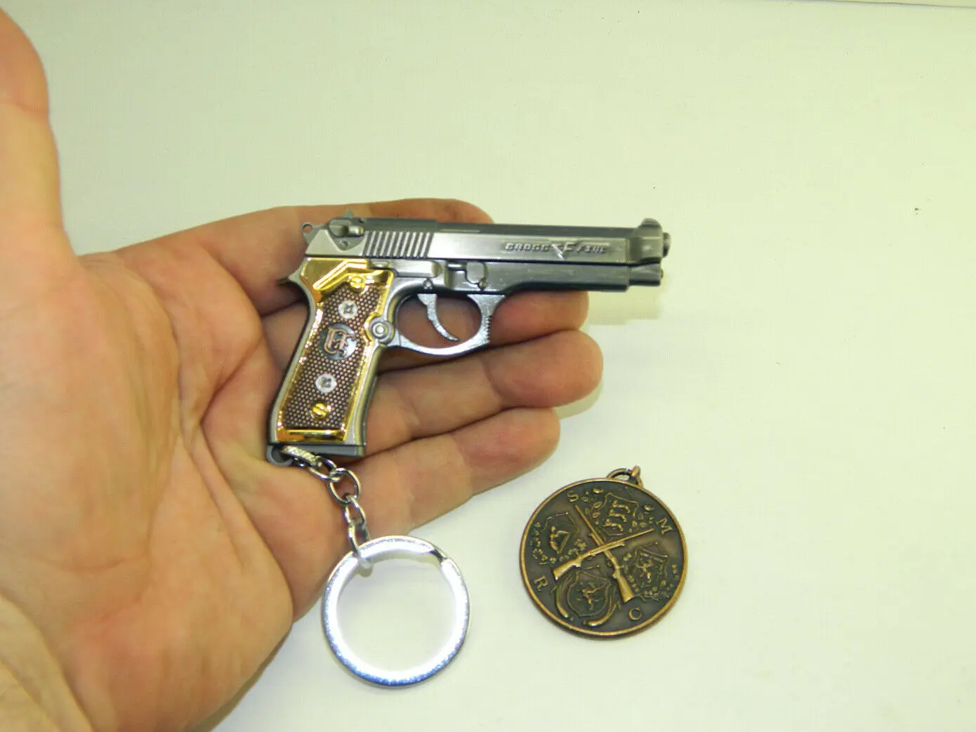 Брелок Beretta 92 gun PUBG детский игрушечный пистолет | Украшения и аксессуары