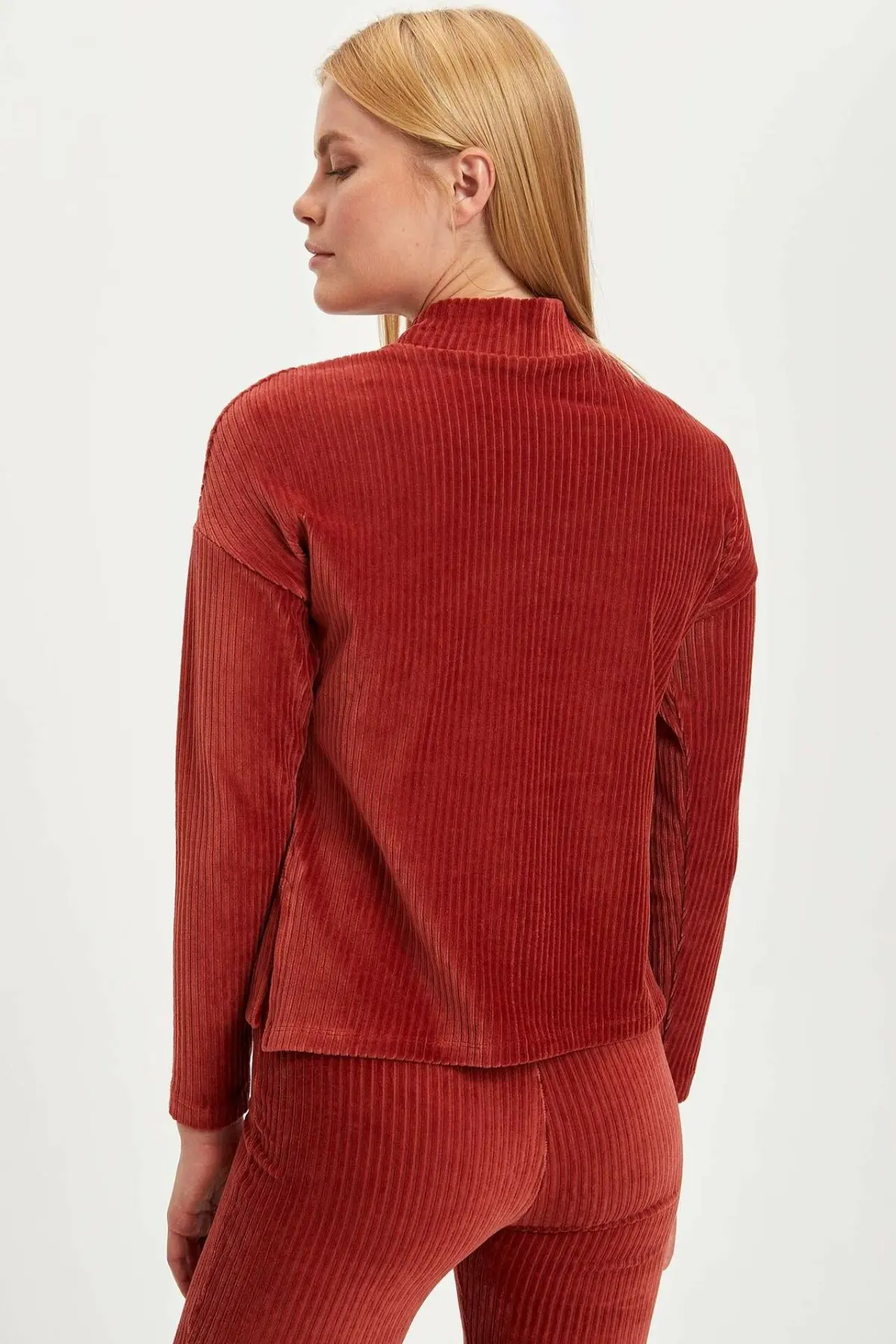 Дефакто Женская Осенняя Вельветовая футболка с длинным рукавом Повседневная