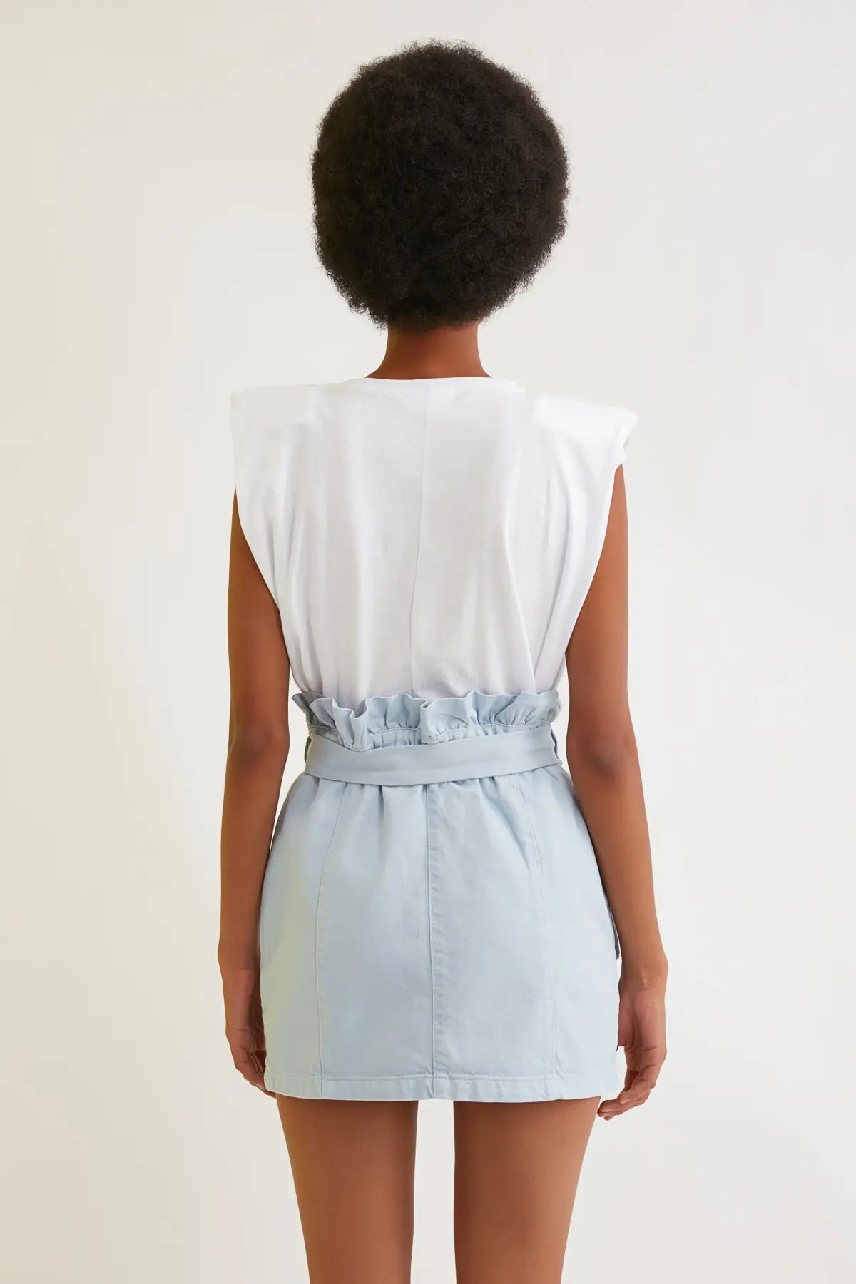 

Women Model Fashion Light Blue Mini Denim Skirt with Belt and Mini Bag skirt faldas kawaii harajuku