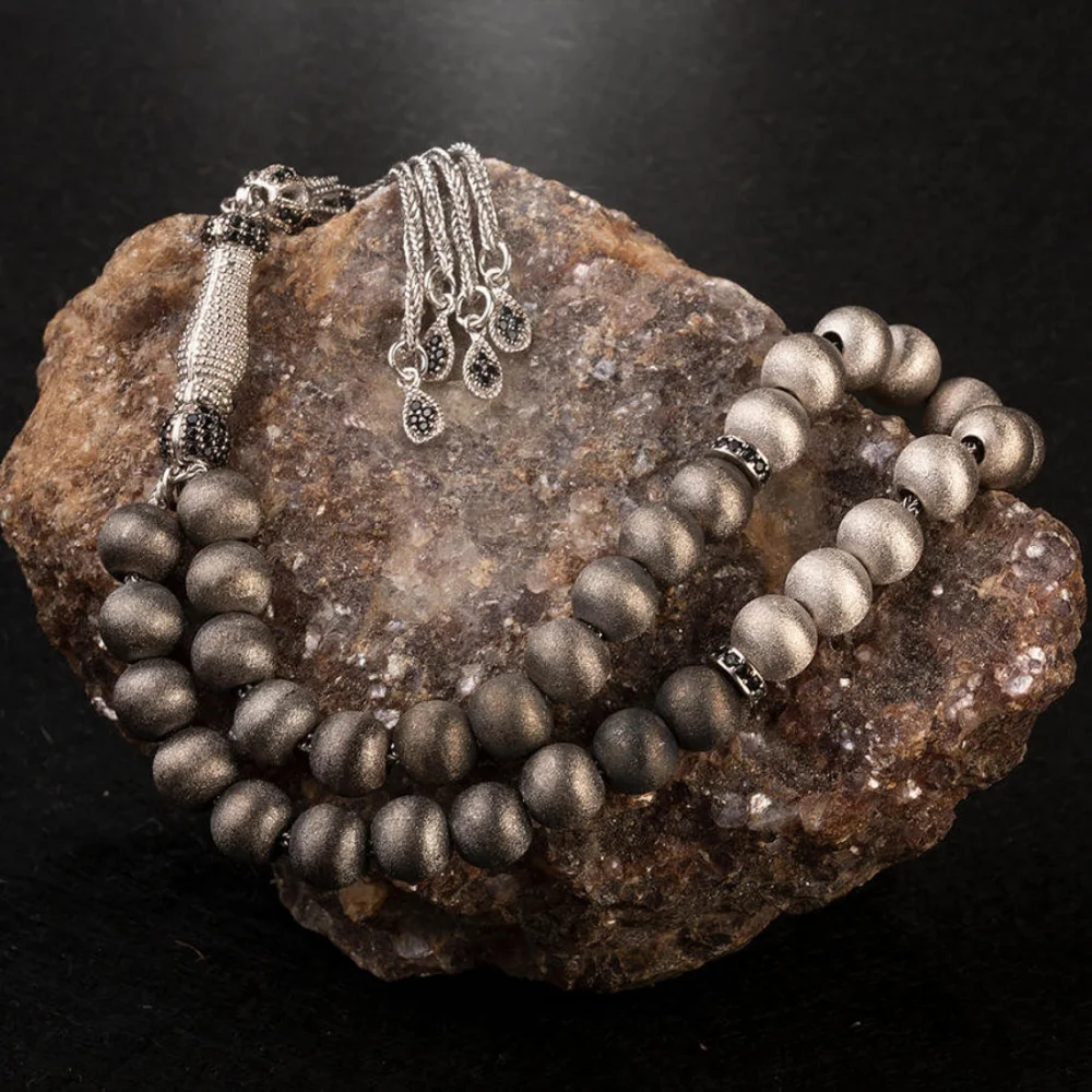 Четки из серебра 925 пробы ручной работы с серыми оттенками матовые серебряные