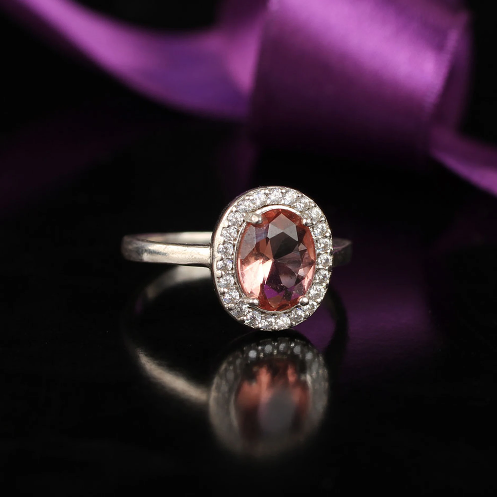 Овальный зултанит с множеством камней из циркония кольцо ручной работы