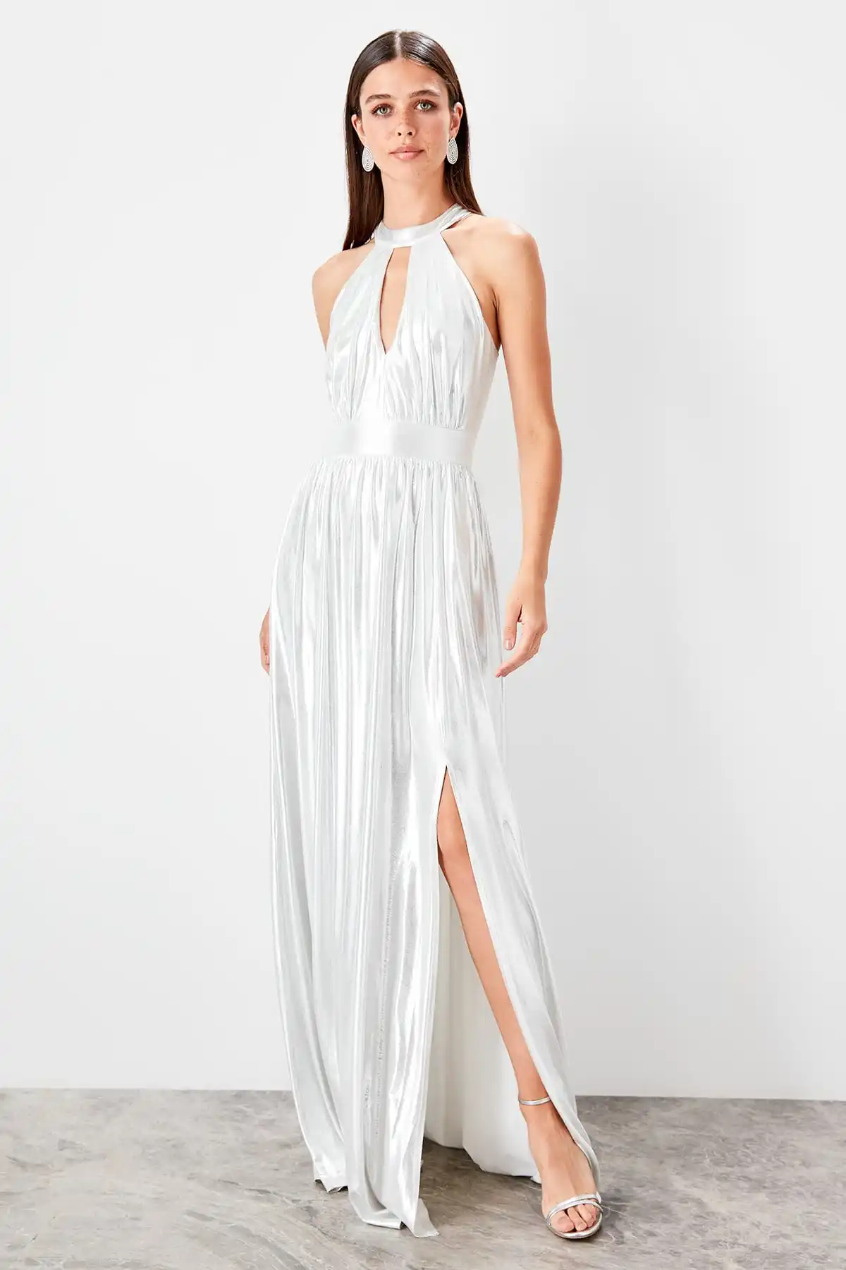 Trendyol вечернее платье с бретелькой на шее TPRSS19BB0565 | Свадьбы и торжества