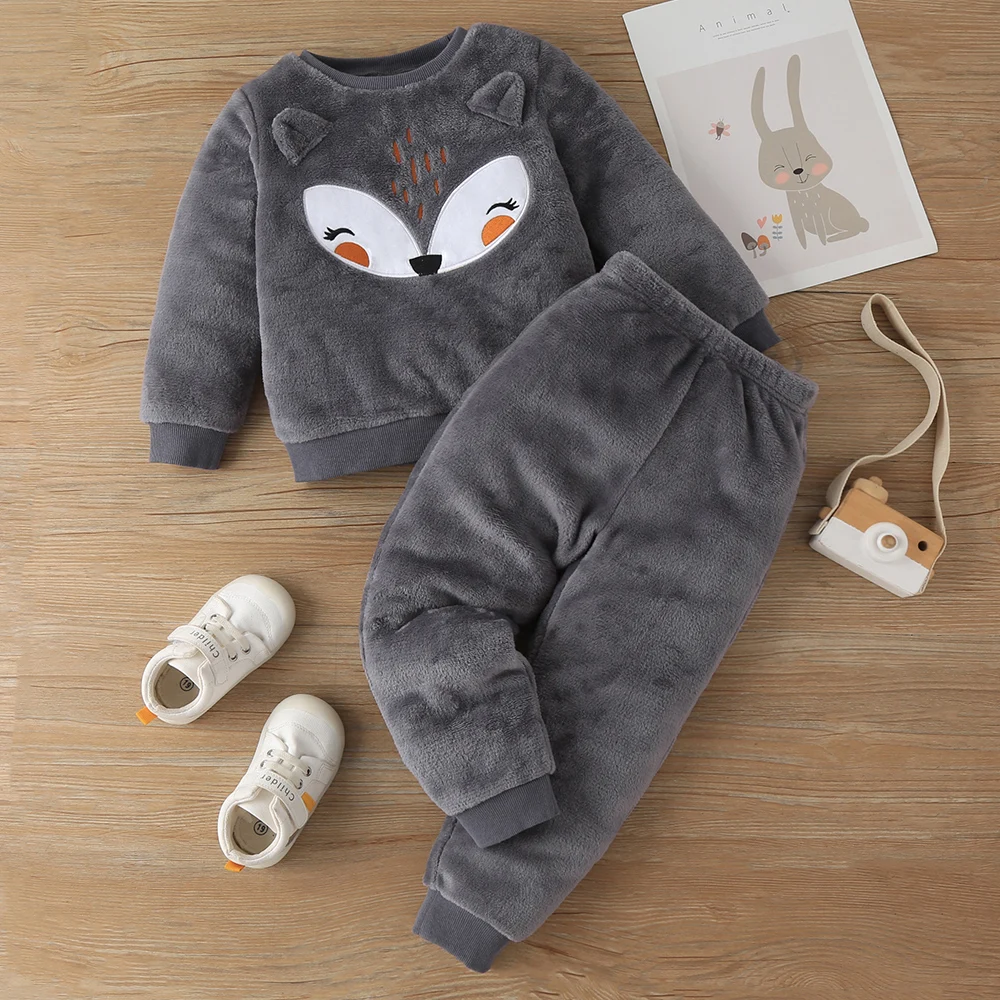 

PatPat 2-piece Toddler Girl/Boy Fox Pattern Ear Design Fuzzy Sweatshirt and Pants Set