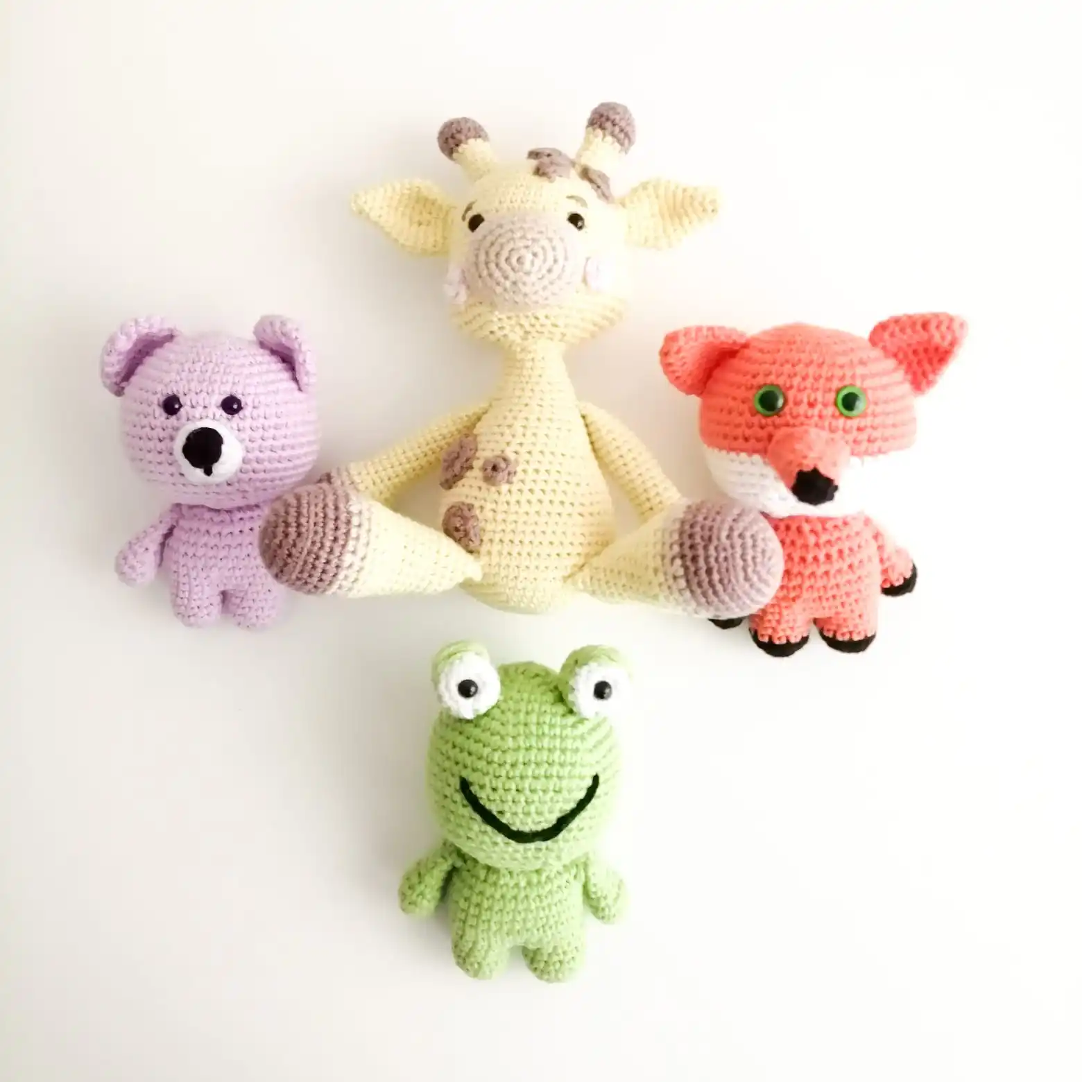

Amigurii toy 100% handmade organic, do-it-yourself, hand knit, healthy quality, soft knit toy