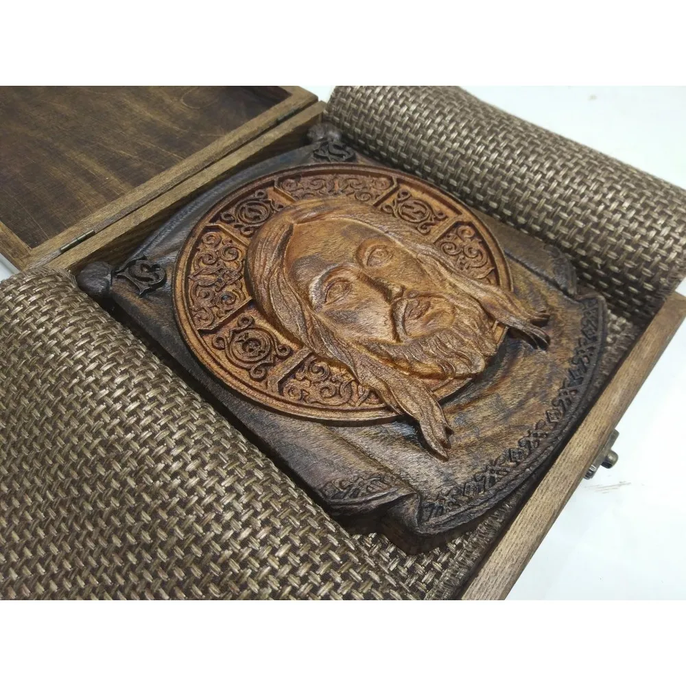 Иконы Господа Вседержителя Резная икона Спас Нерукотворный массив ясеня