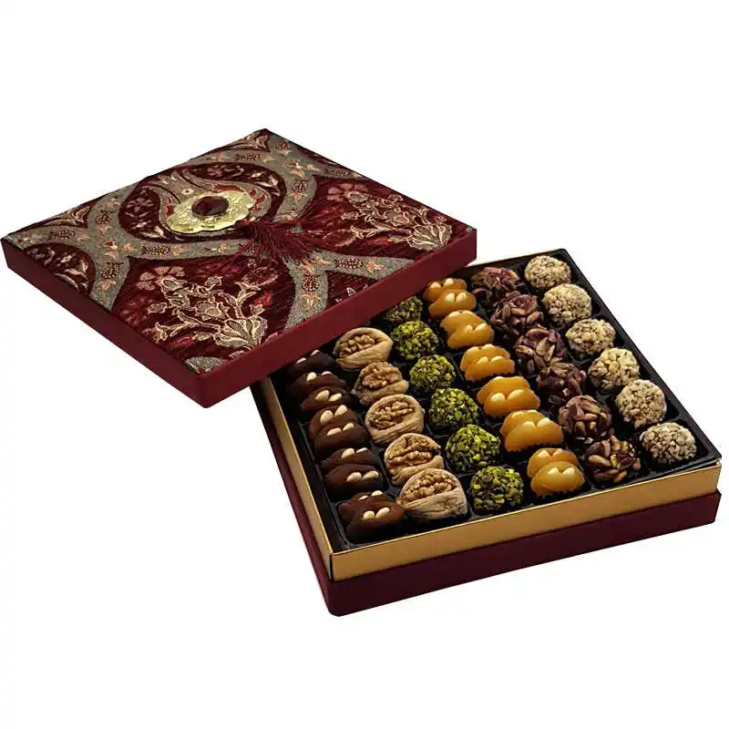 

Mixed Dried Fruit in Red Velvet Box, 890gr